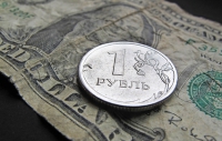 Почему стоит рубль?