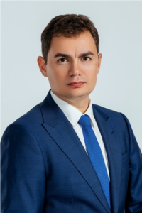 По срокамм оплаты заказчиками обязательств по договорам