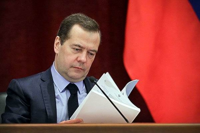 Медведев призвал улучшать в России деловой климат