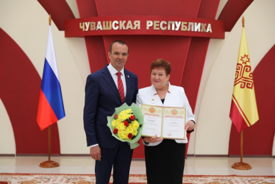Валентина Суслина, заместитель директора Издательского дома «Наследие», получила Почетную грамоту Чувашской Республики